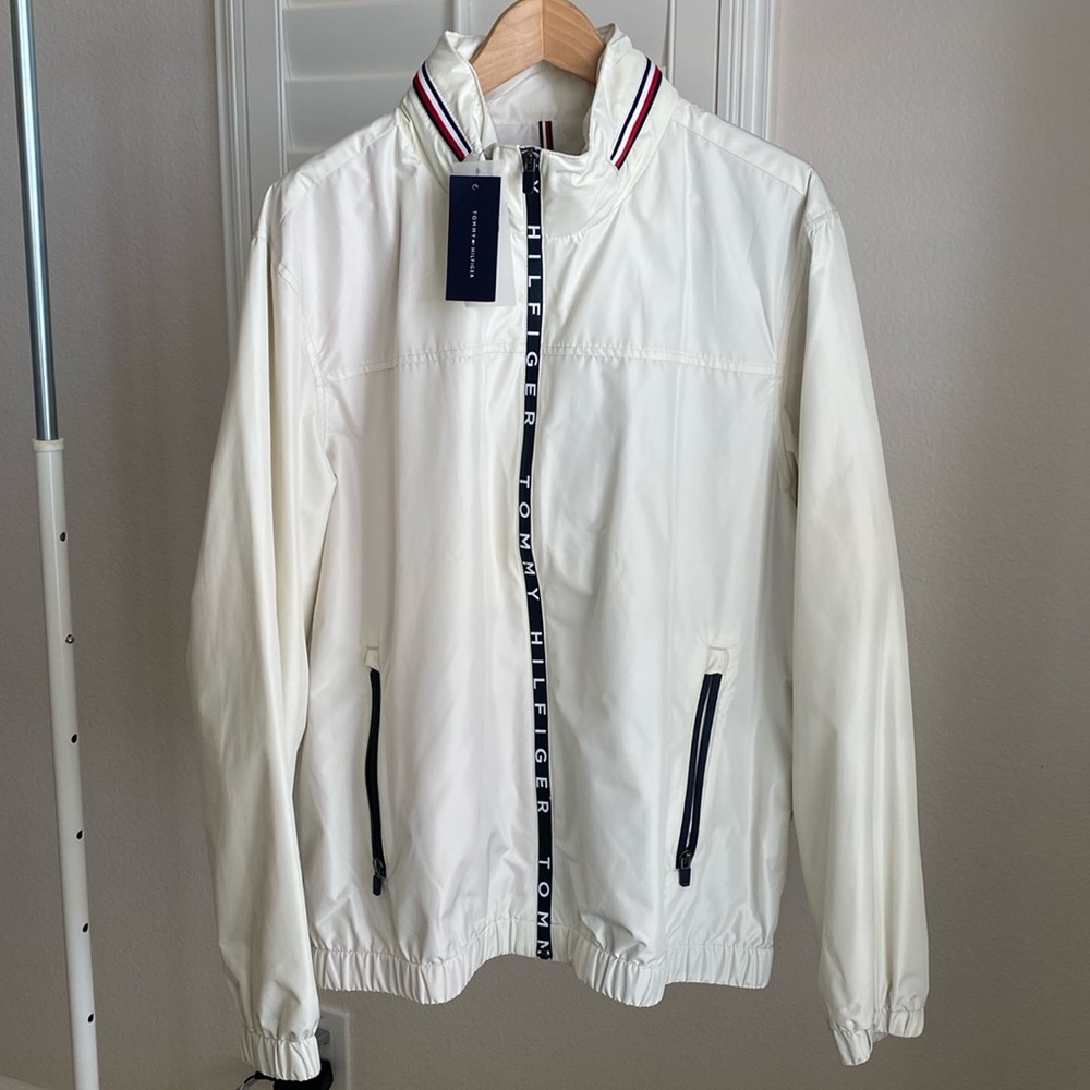Tommy Hilfiger.  New. Men Basic Jacket.  Off white/cream color. Size L/G.